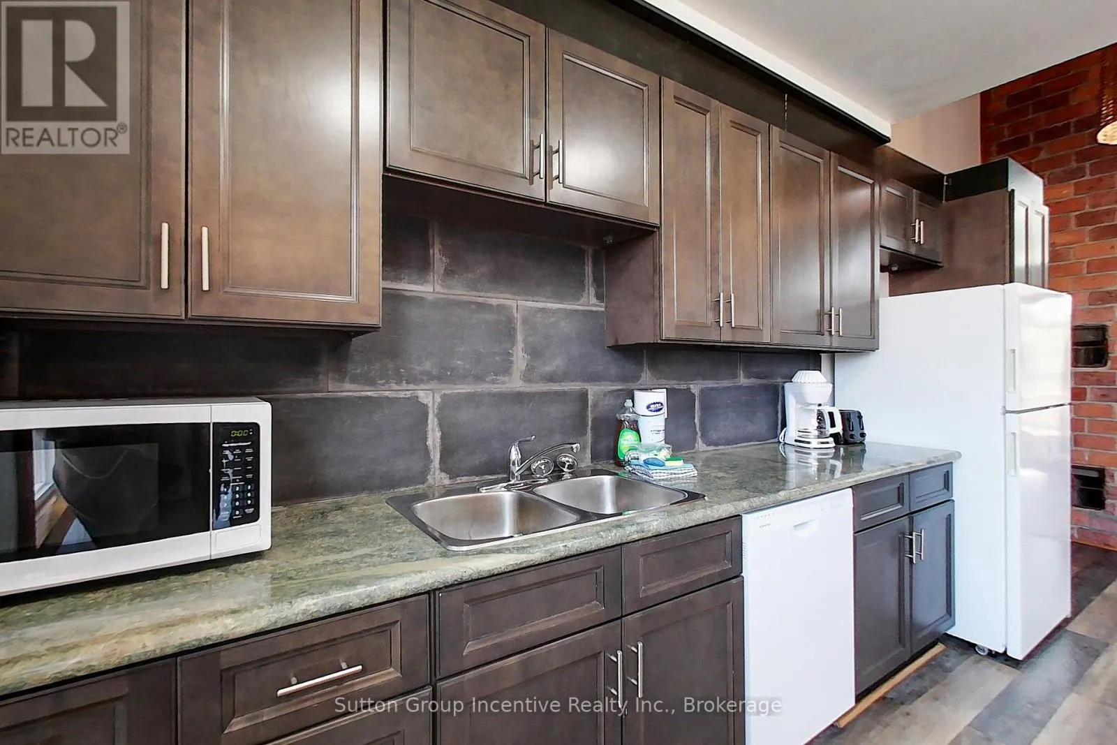 13L - 197 ARLBERG CRESCENT, #13L