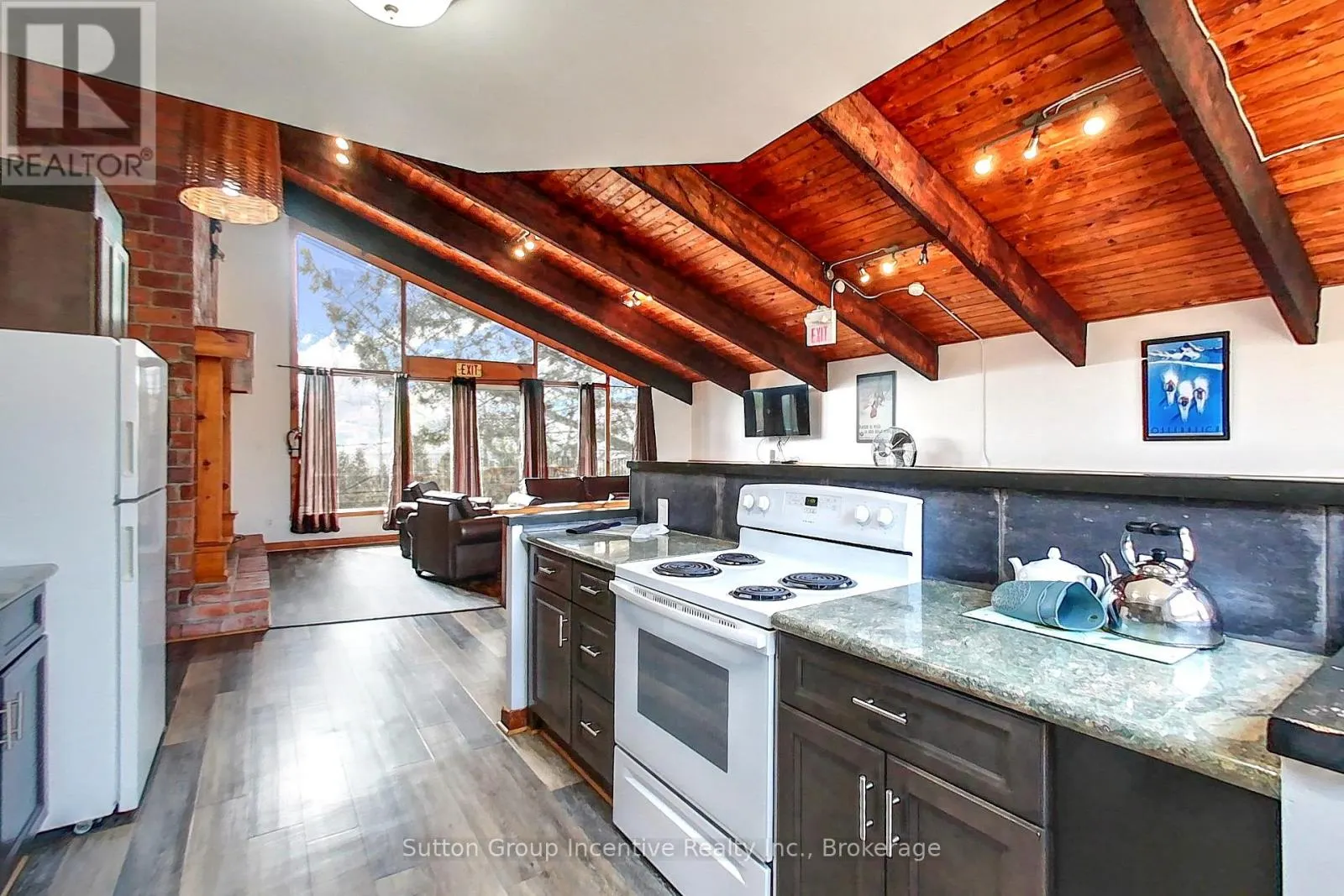 13L - 197 ARLBERG CRESCENT, #13L