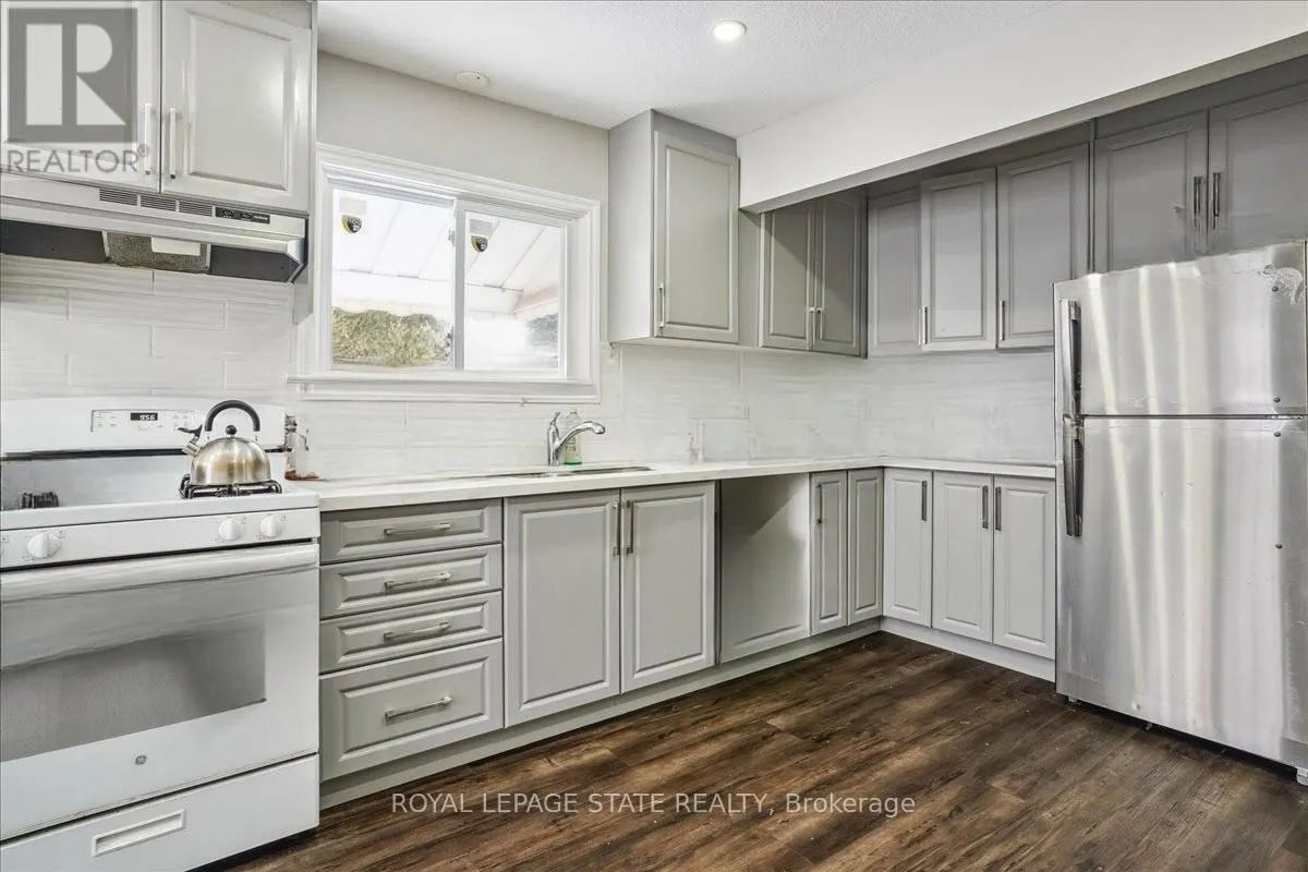 251 KING STREET E