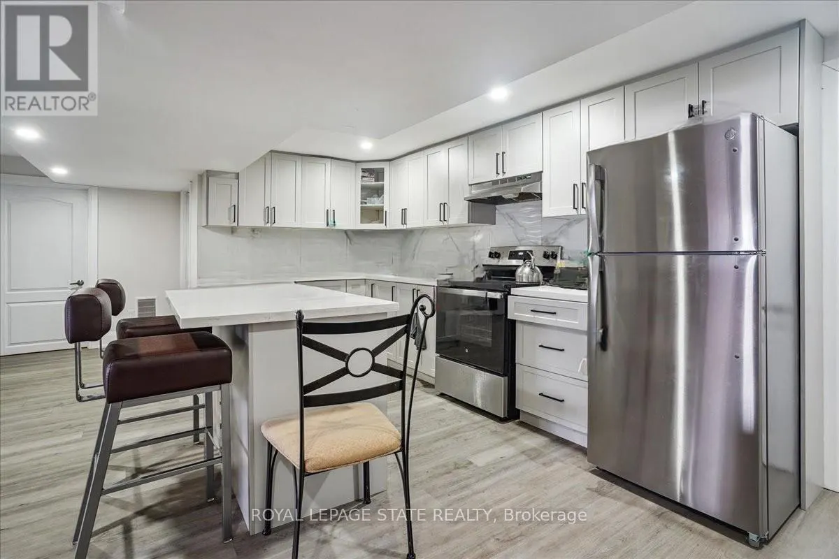 251 KING STREET E