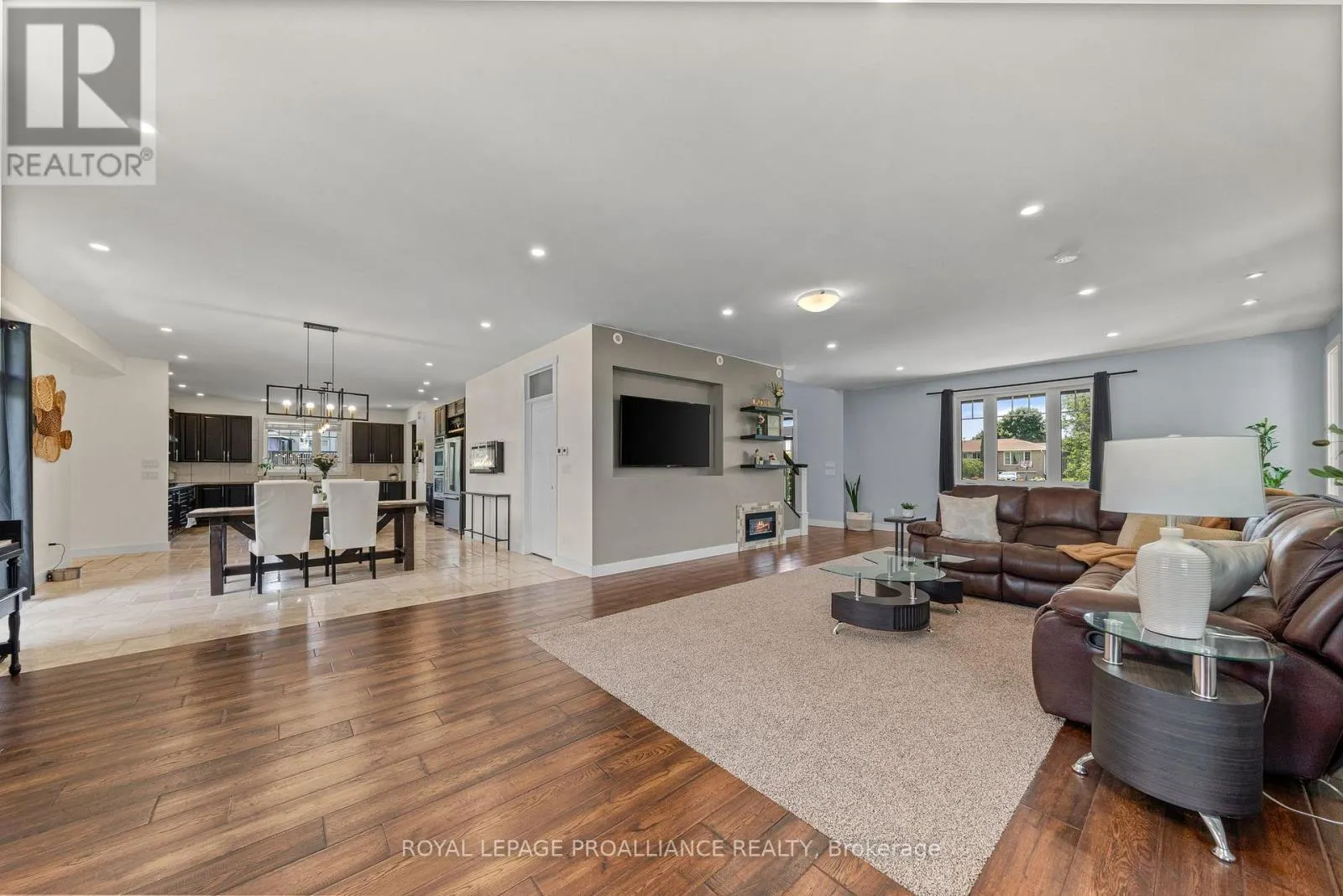 190 LAKESHORE ROAD