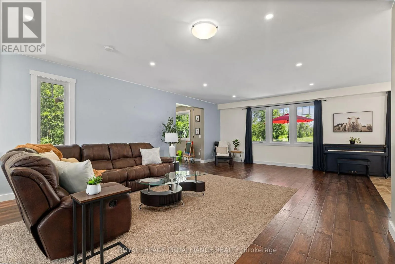 190 LAKESHORE ROAD