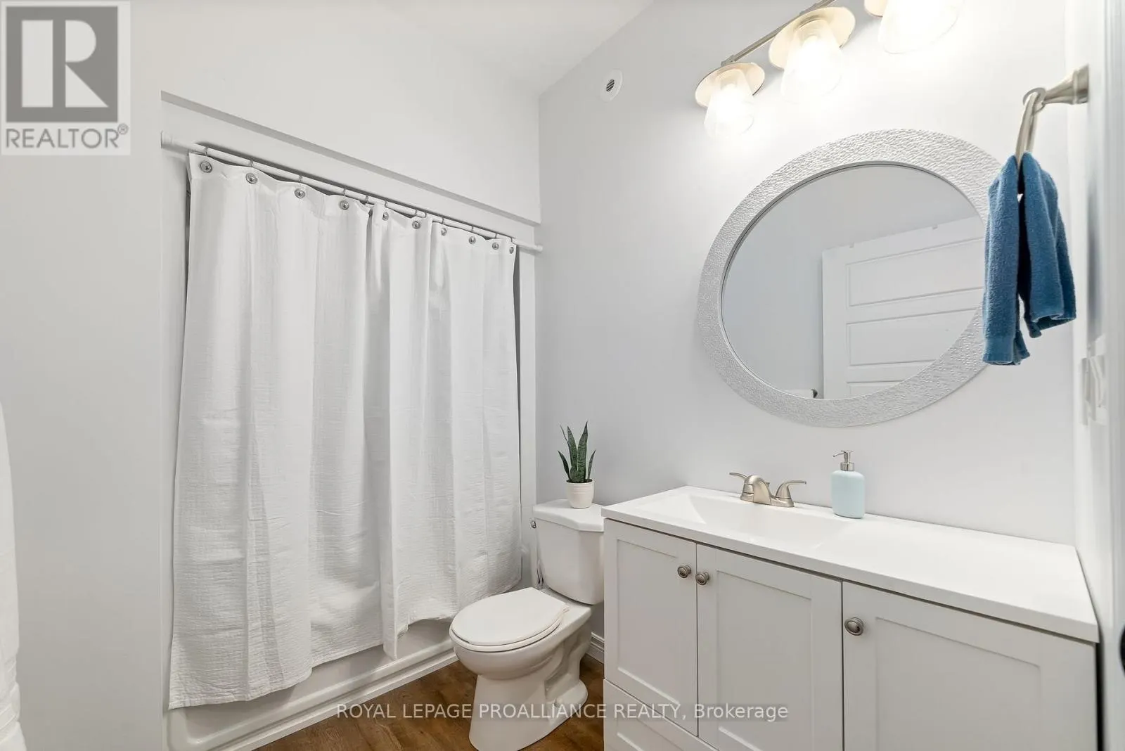 190 LAKESHORE ROAD