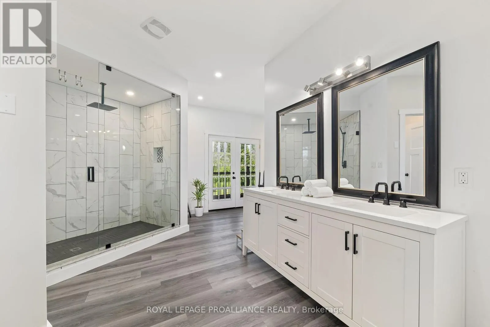 190 LAKESHORE ROAD