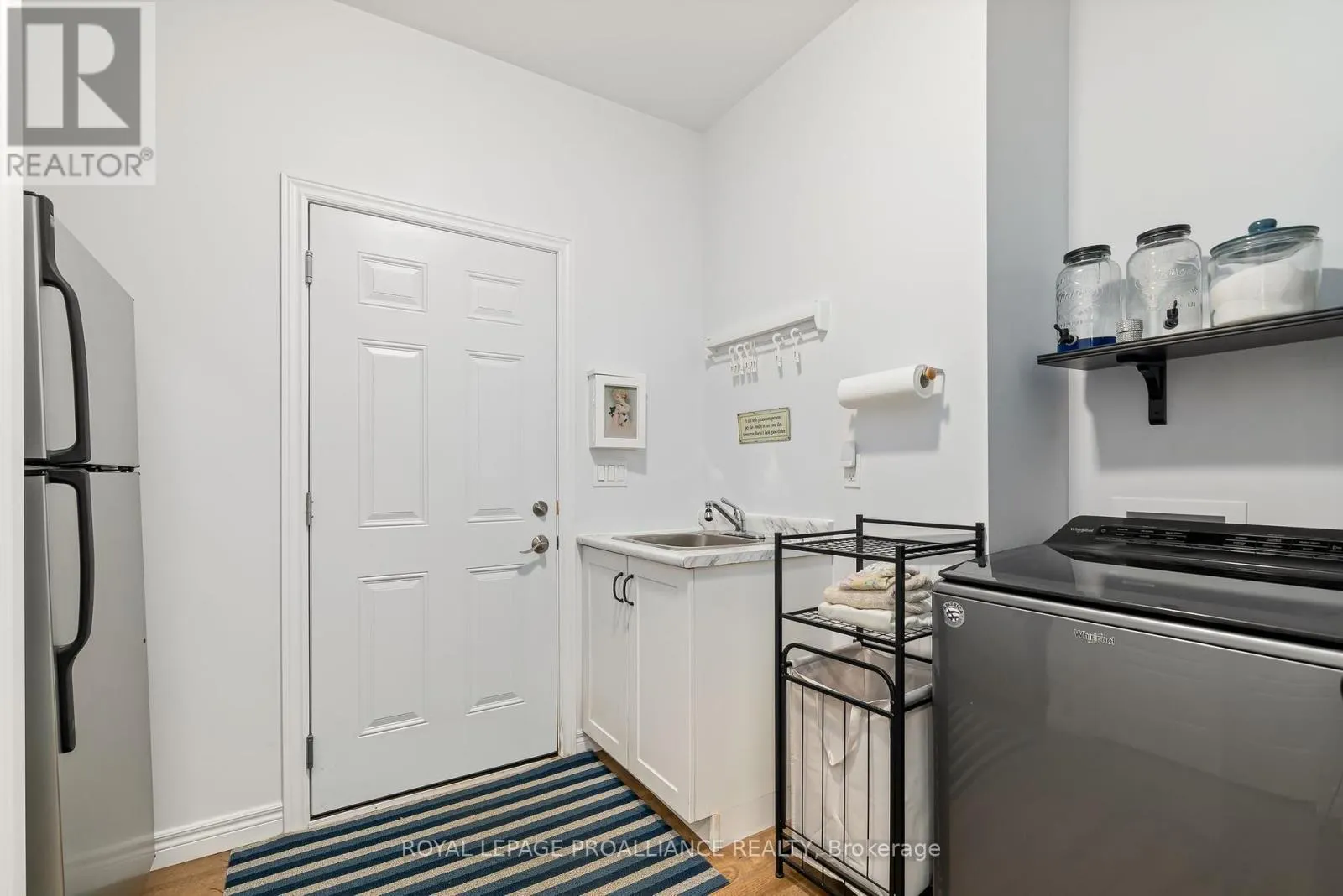 190 LAKESHORE ROAD