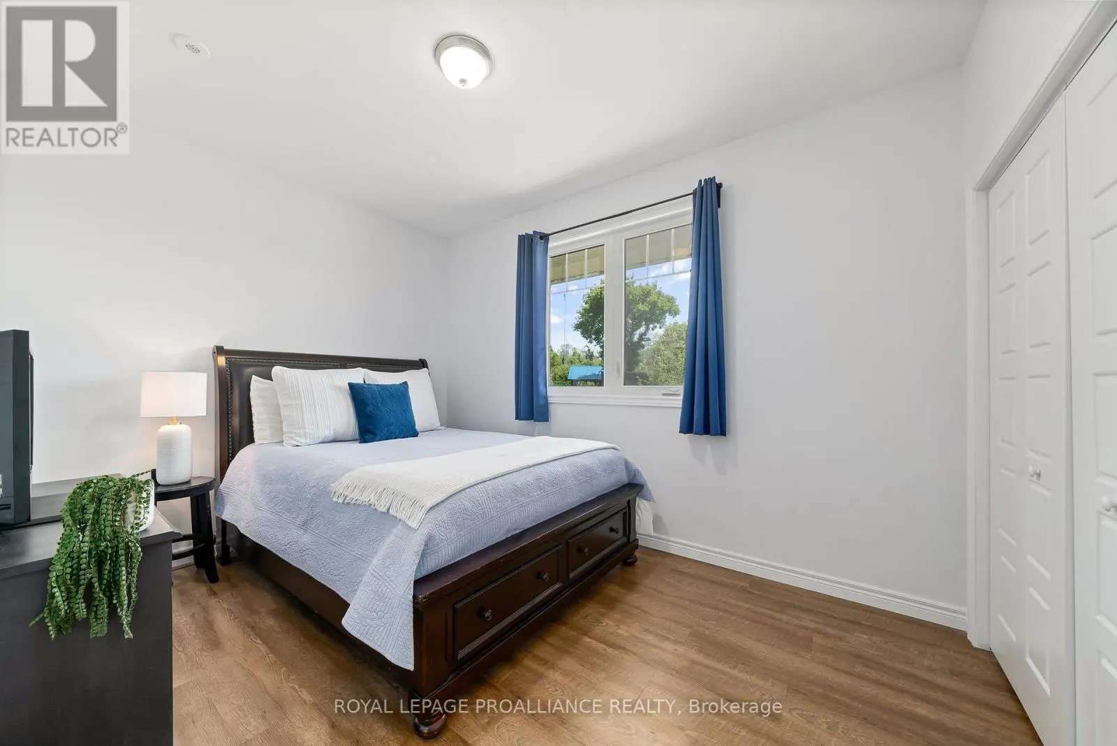 190 LAKESHORE ROAD