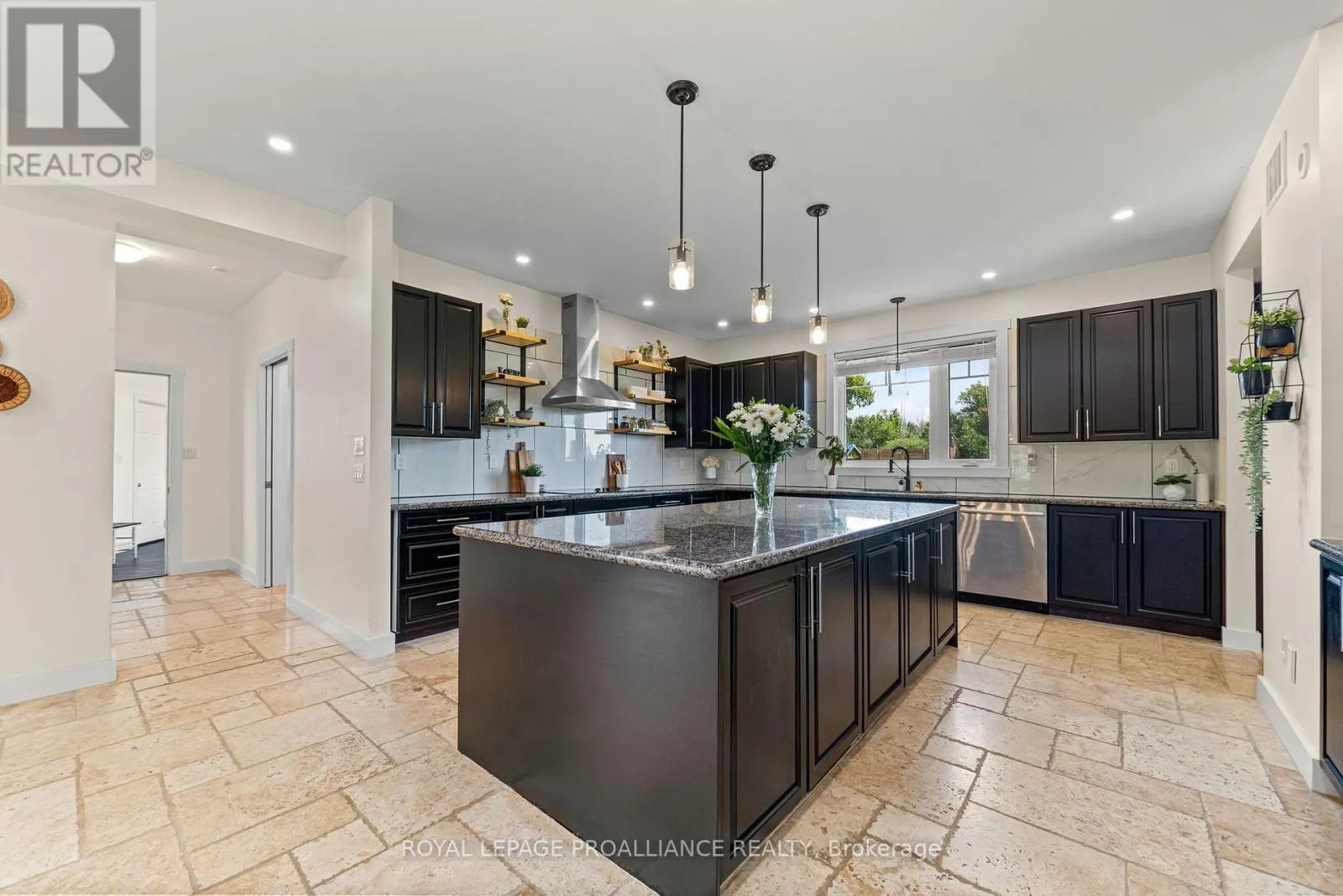 190 LAKESHORE ROAD