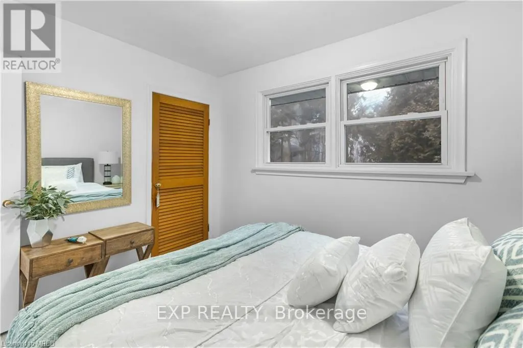 376 PHILIP PLACE
