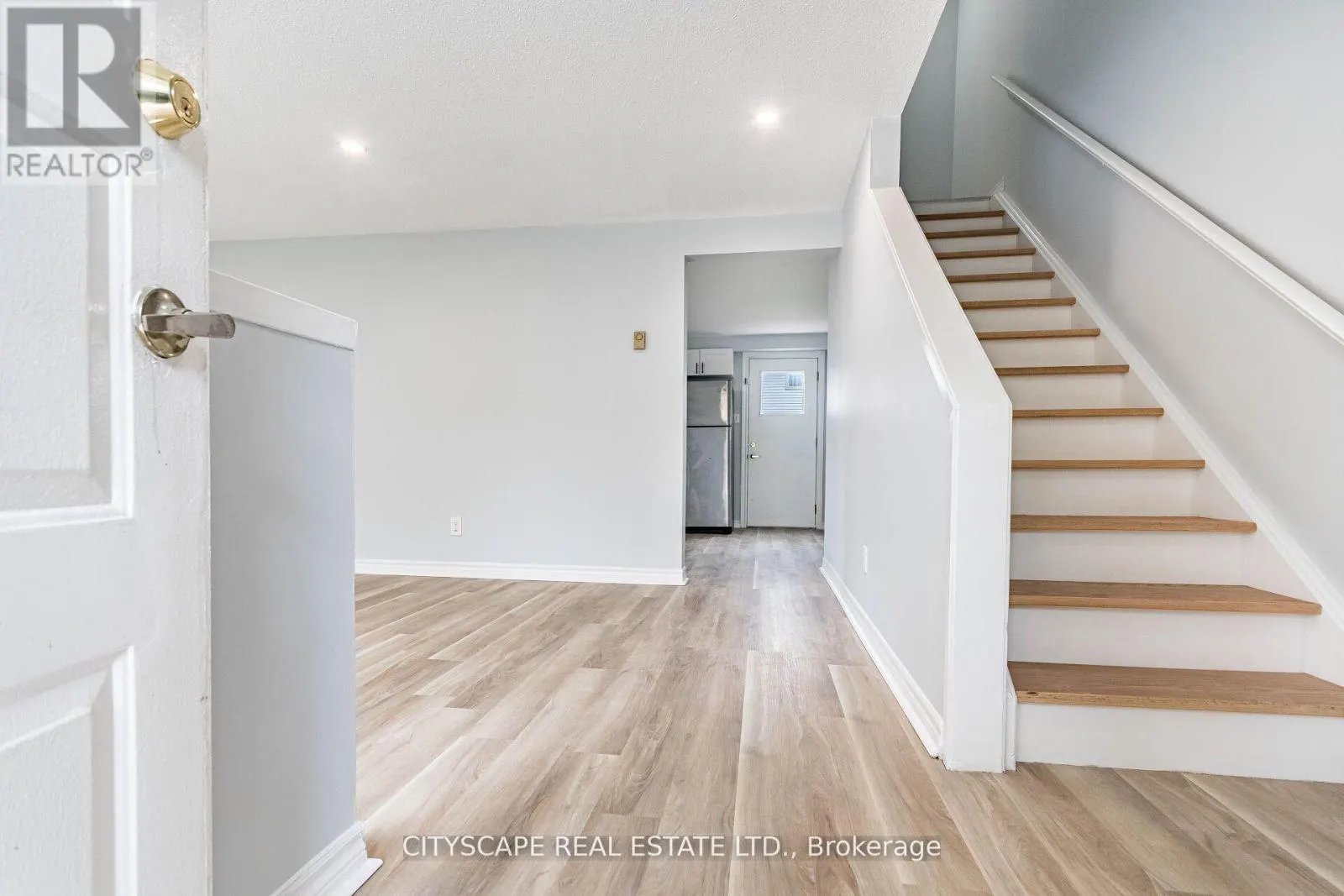 8 - 20 MAYFIELD AVENUE