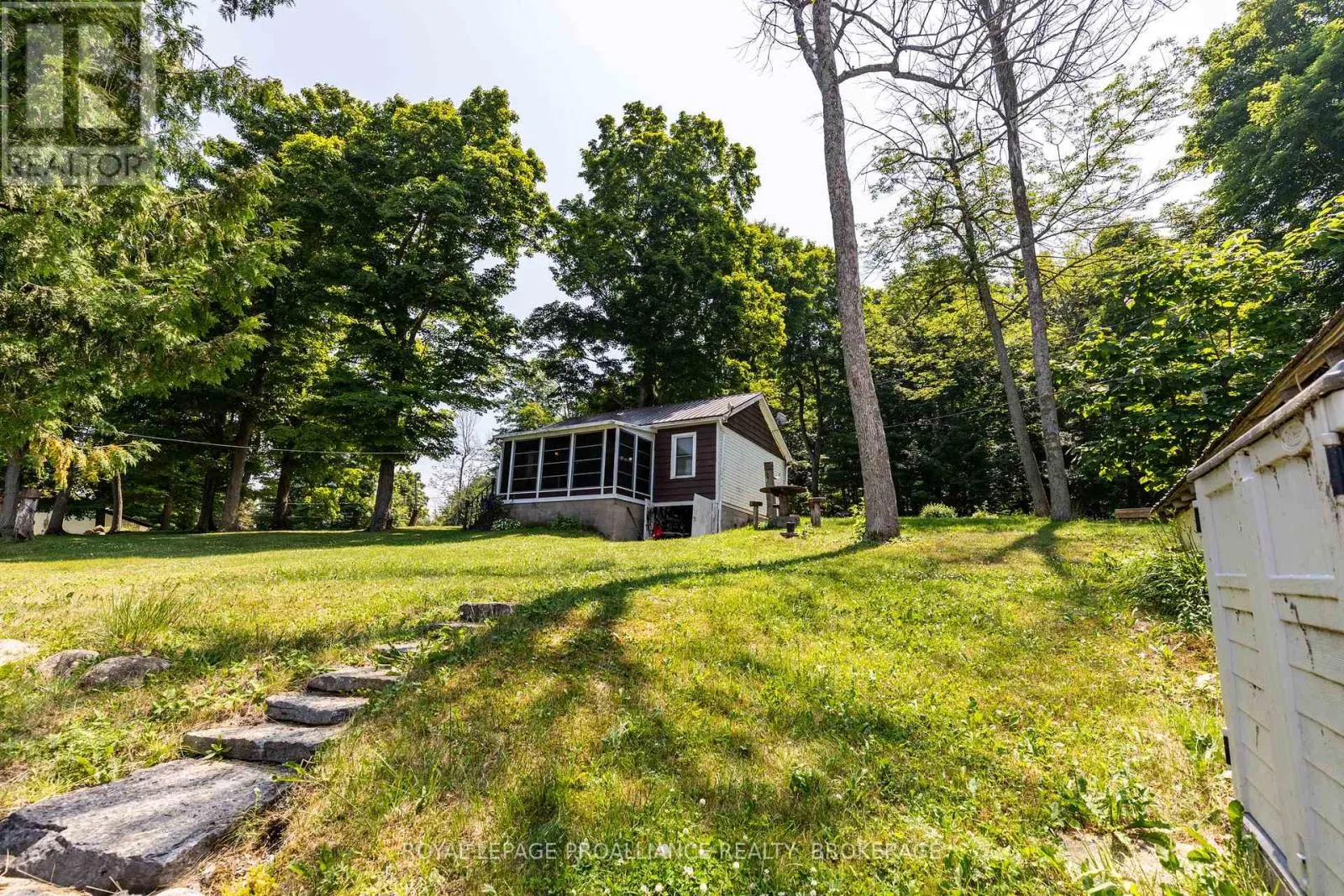 148 COTTAGE LANE