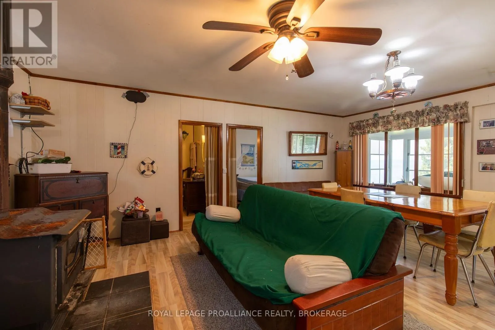 148 COTTAGE LANE