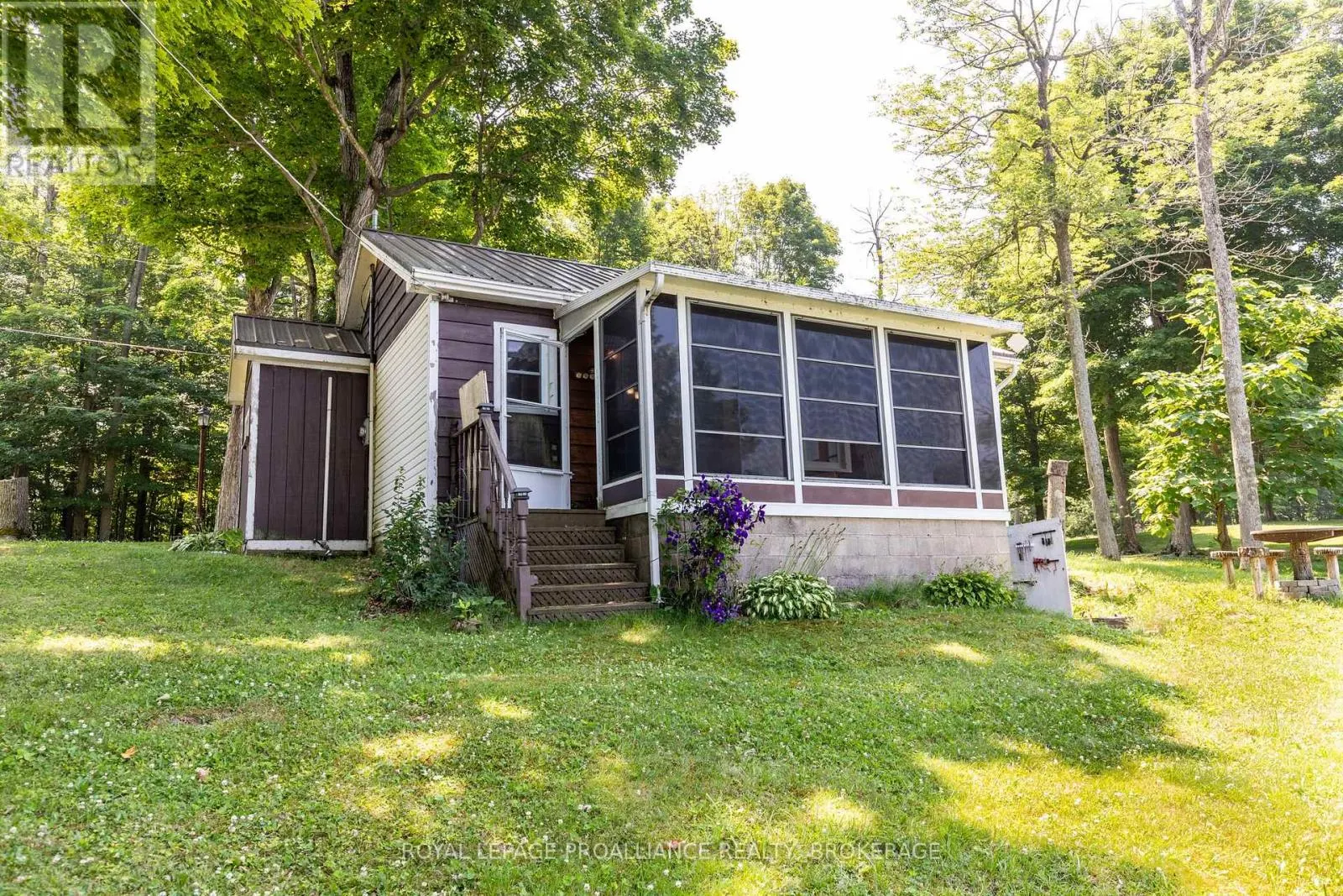 148 COTTAGE LANE