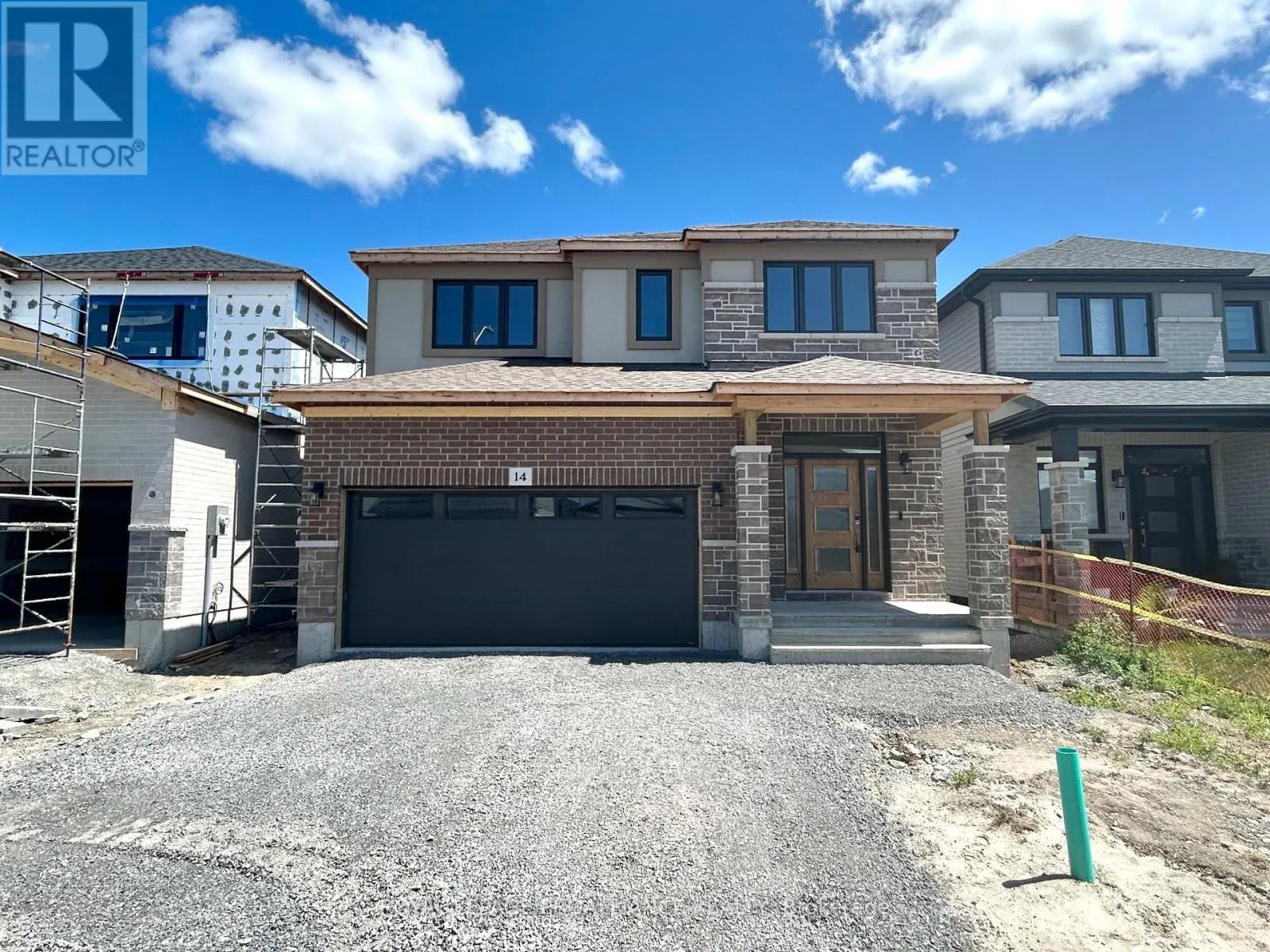 14 PEACE RIVER STREET