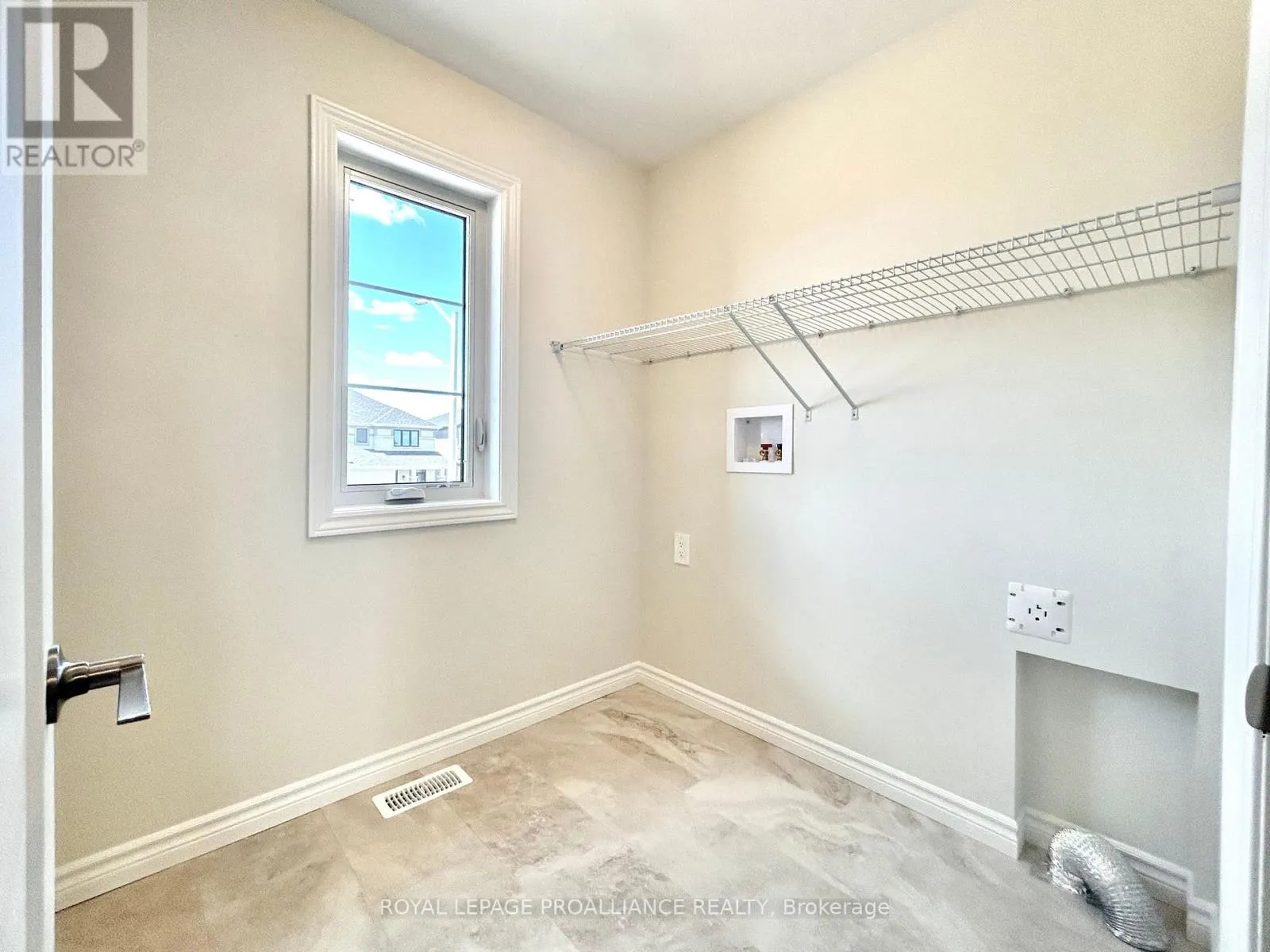14 PEACE RIVER STREET