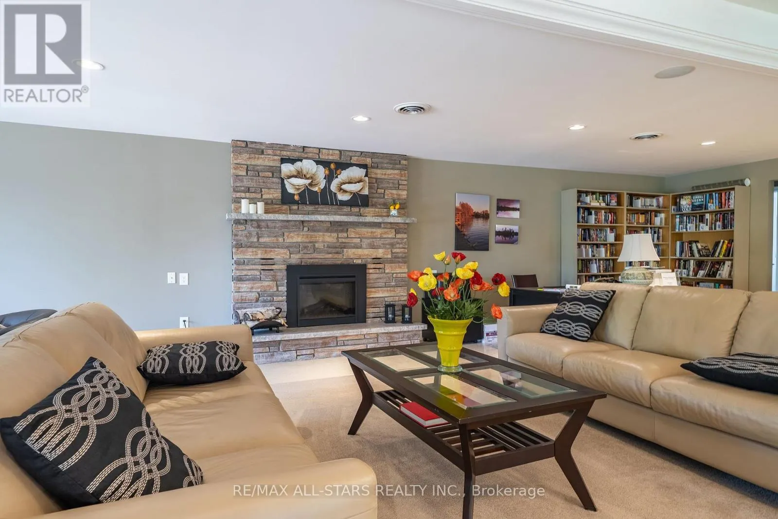 101 - 200 EAST STREET S, #101