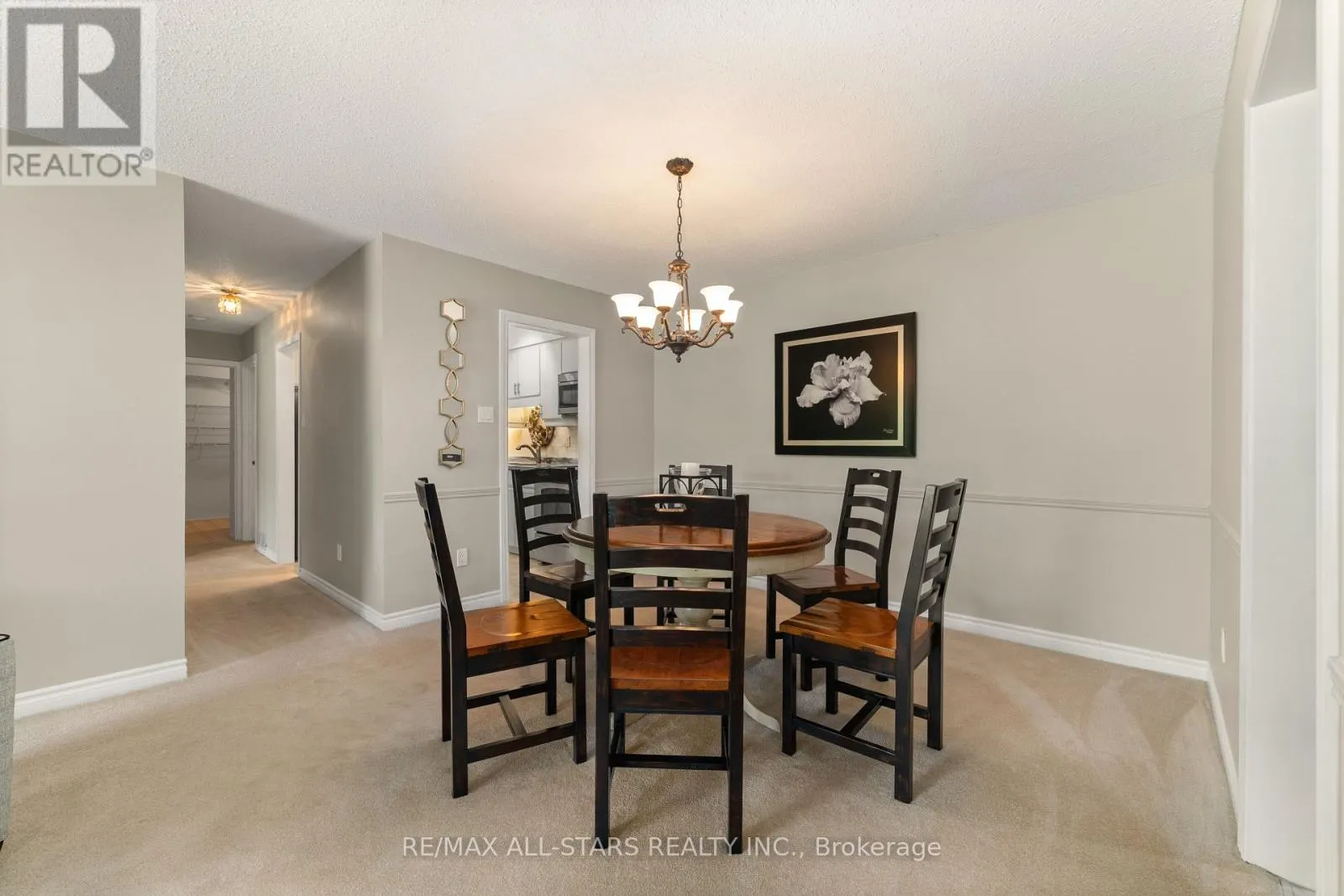 101 - 200 EAST STREET S, #101