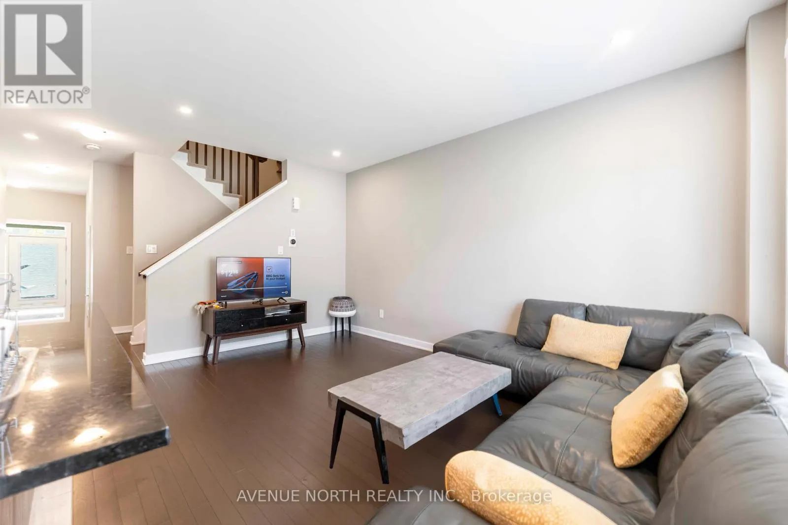 1018 KIJIK CRESCENT