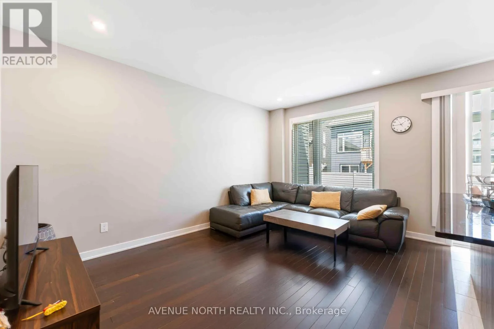 1018 KIJIK CRESCENT