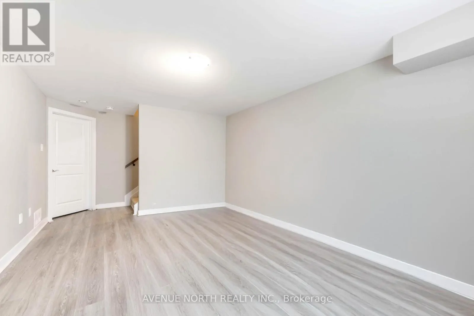 1018 KIJIK CRESCENT