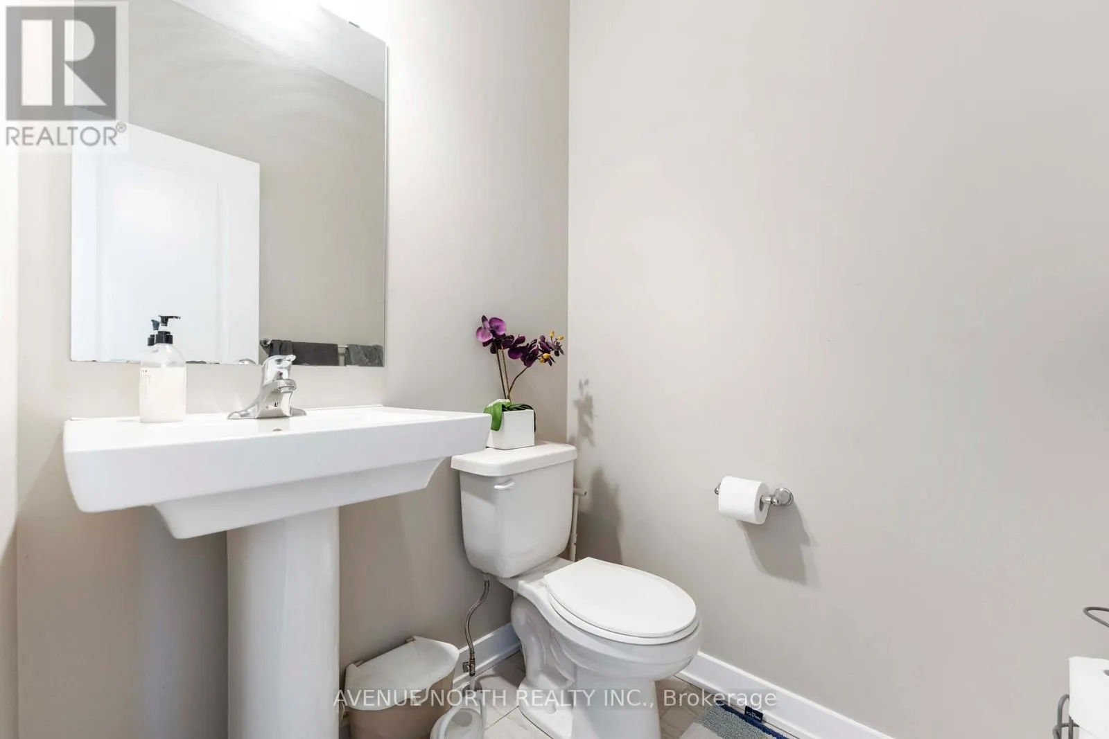 1018 KIJIK CRESCENT