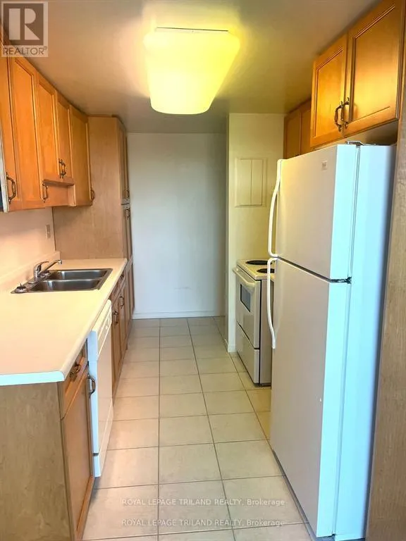 705 - 1255 COMMISSIONERS ROAD W, #705