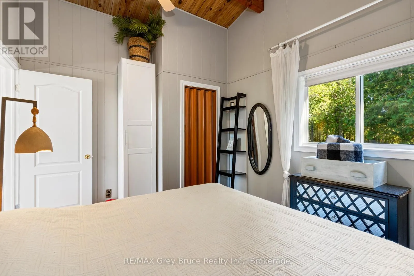 529 LINDSAY ROAD 30