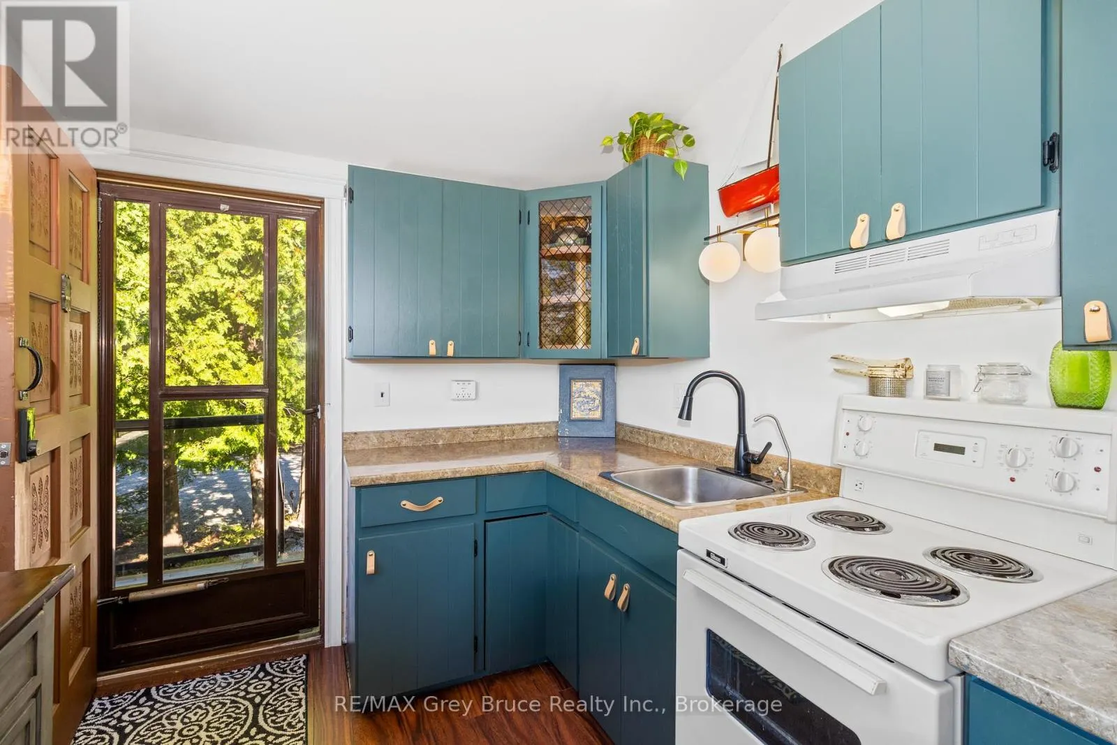 529 LINDSAY ROAD 30