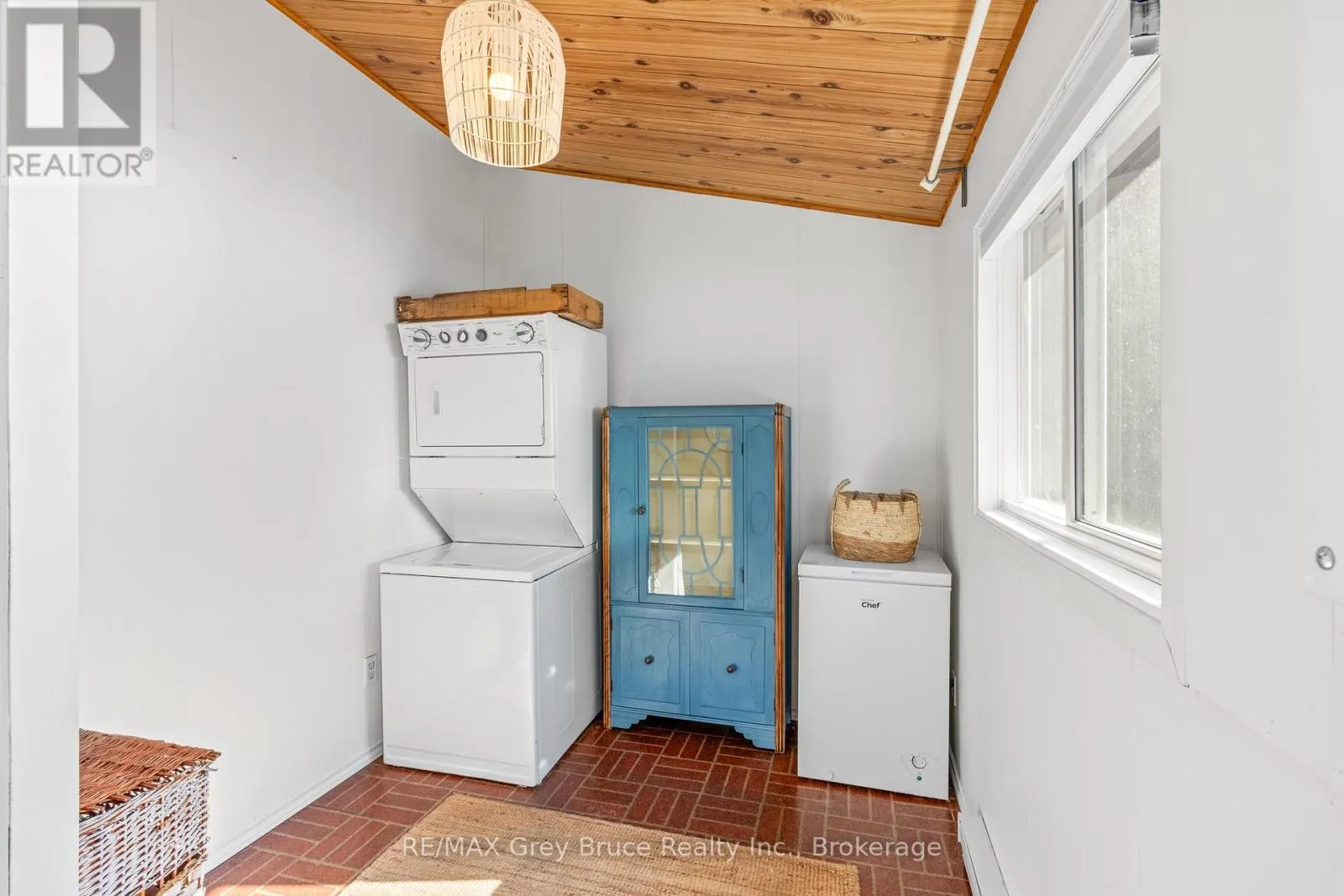 529 LINDSAY ROAD 30