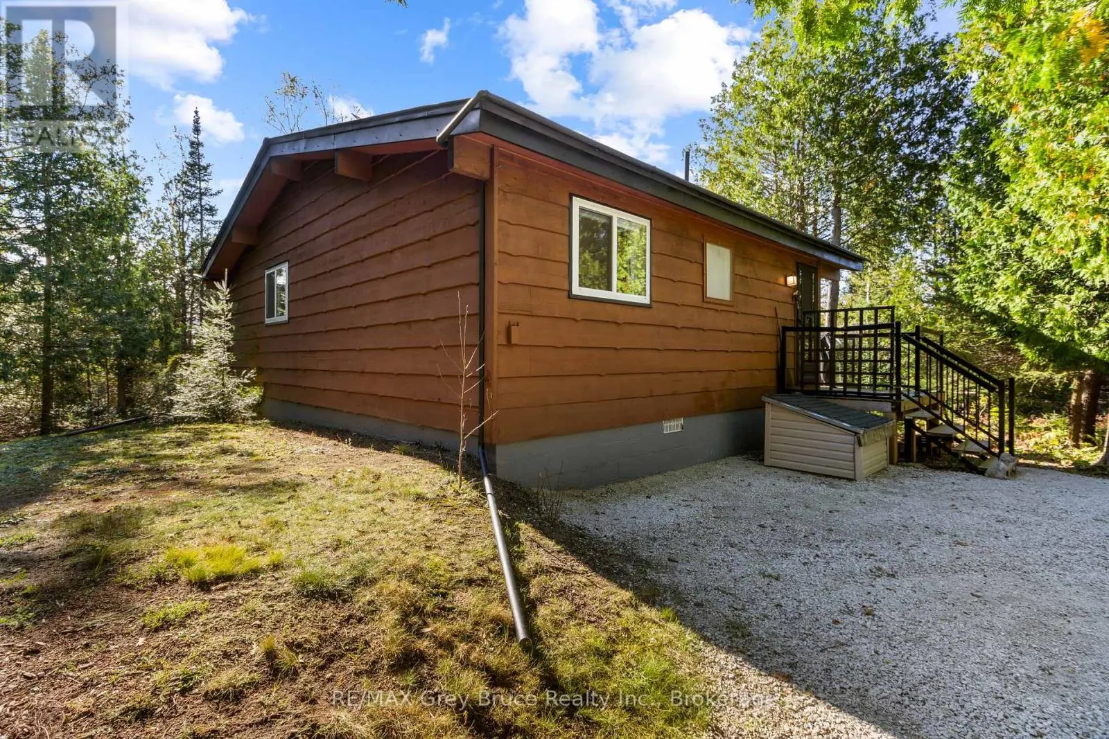 529 LINDSAY ROAD 30