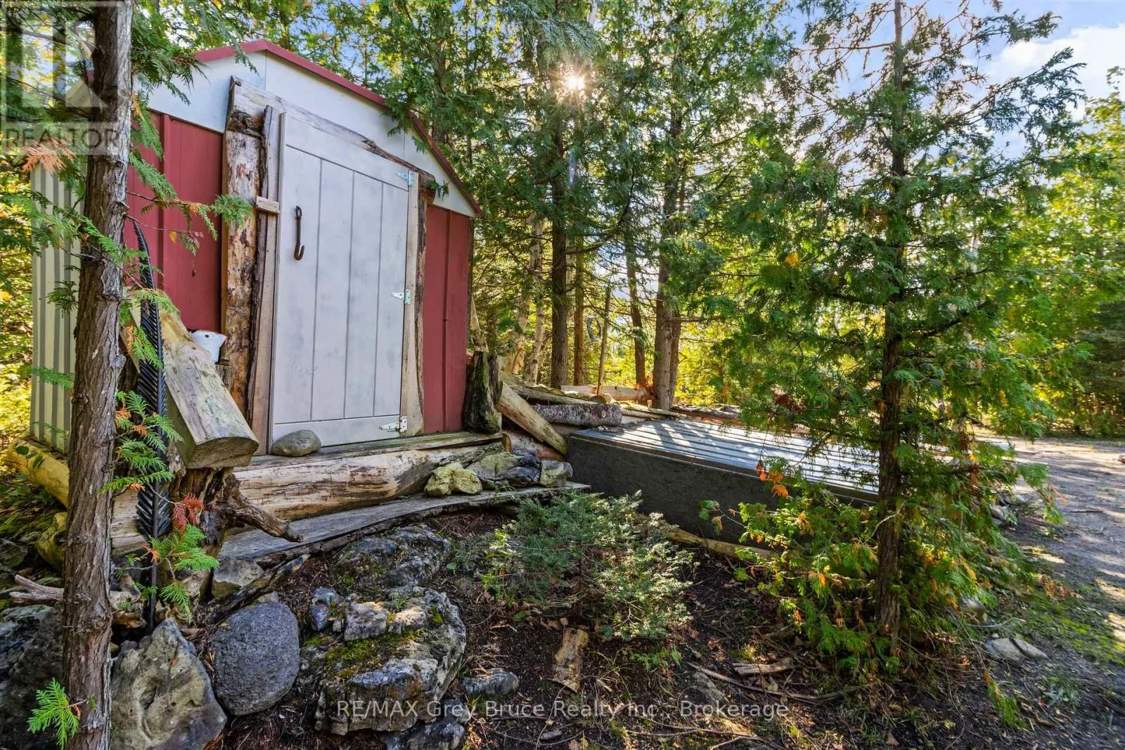 529 LINDSAY ROAD 30