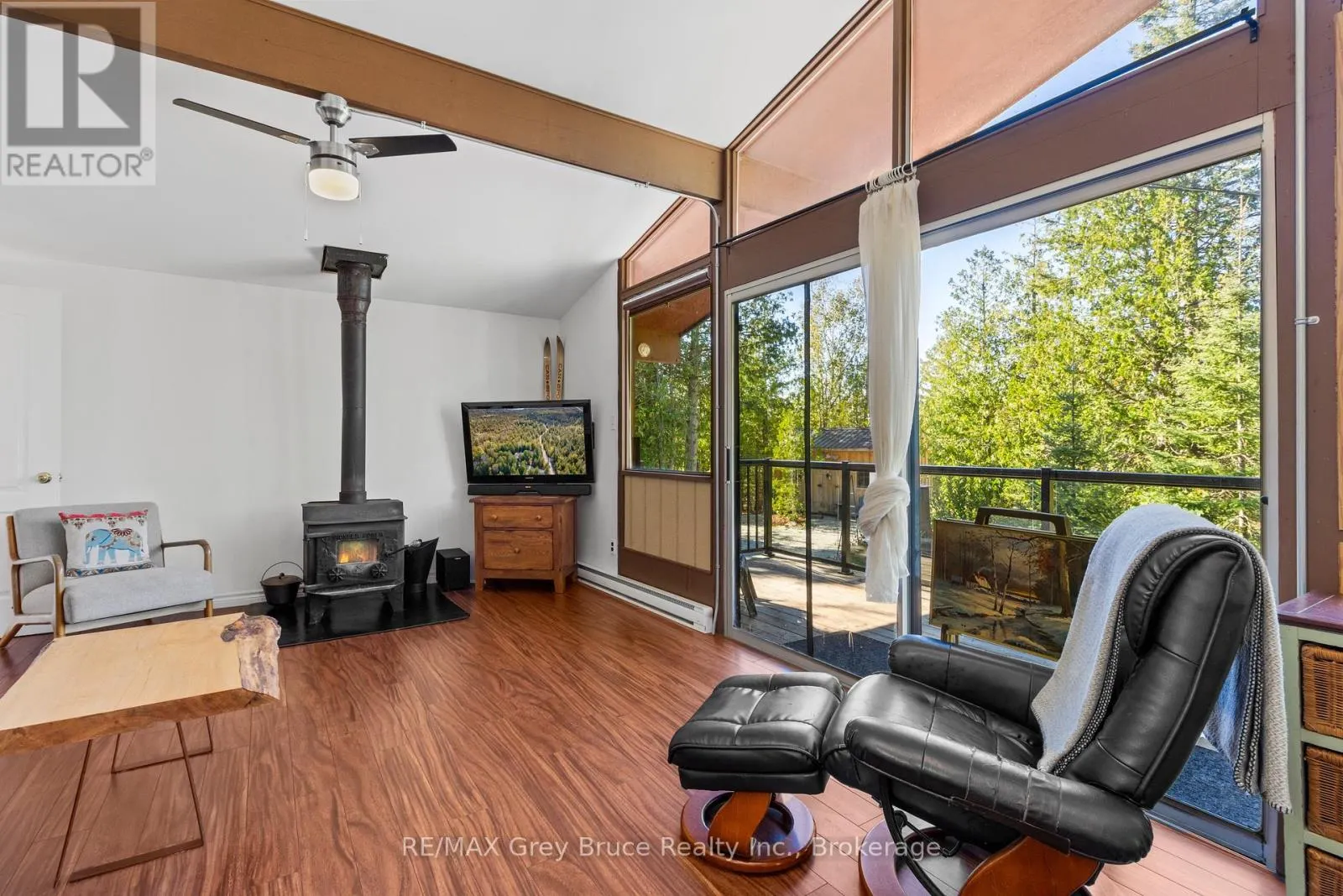 529 LINDSAY ROAD 30