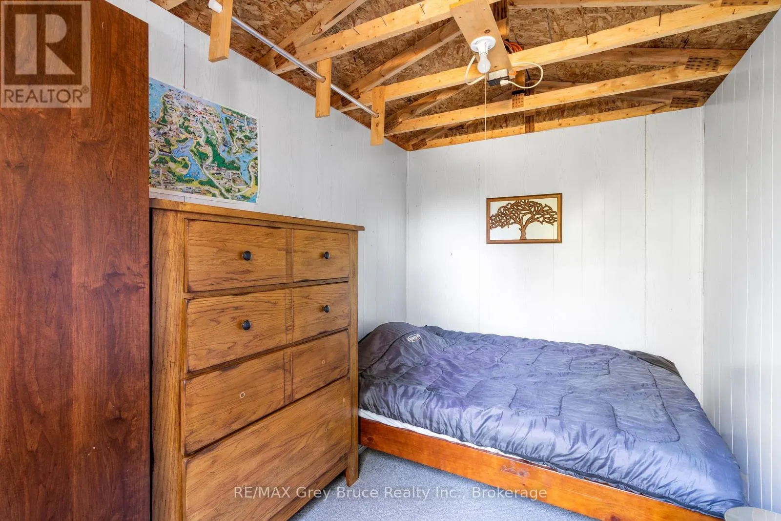 529 LINDSAY ROAD 30