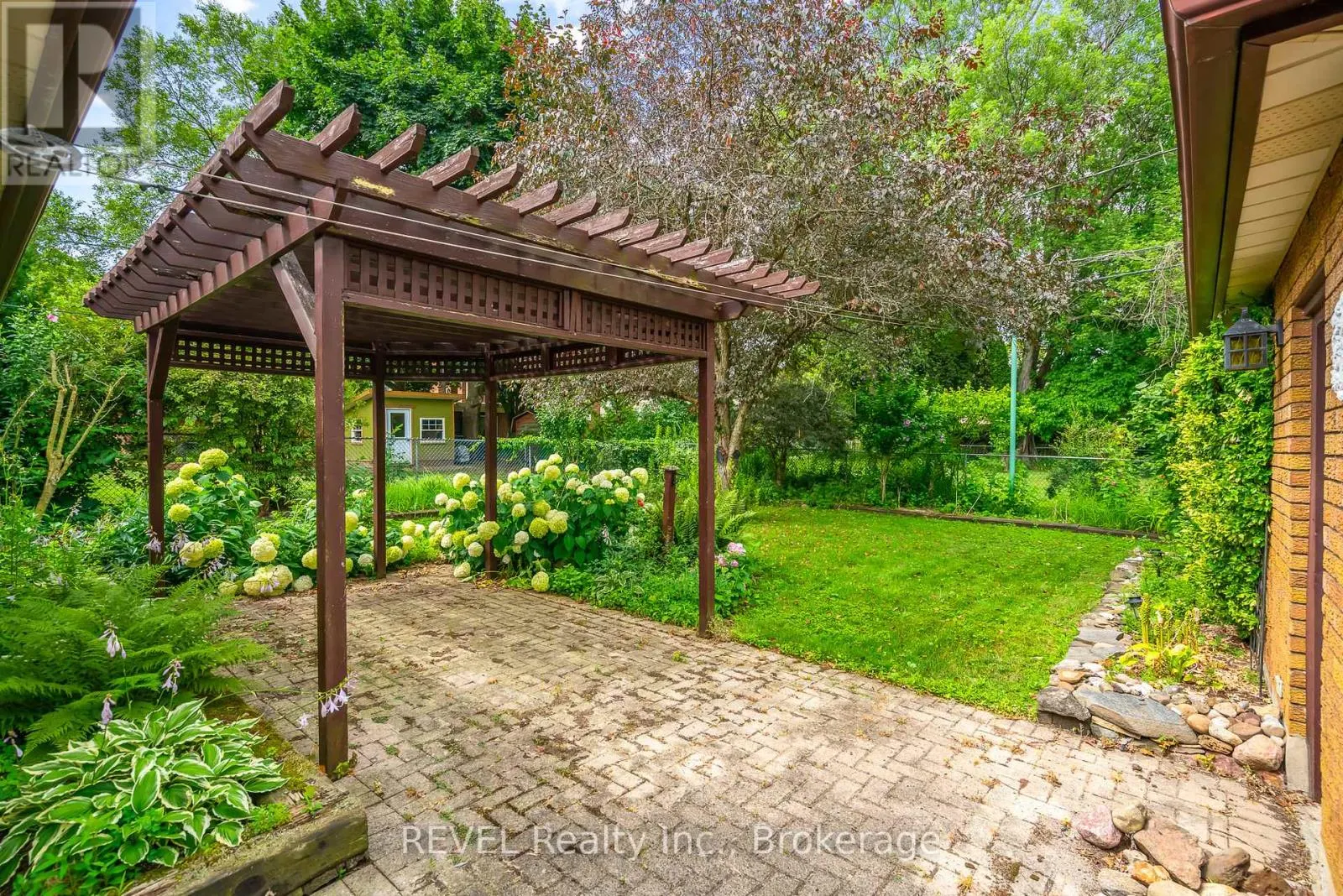 90 GLENRIDGE AVENUE