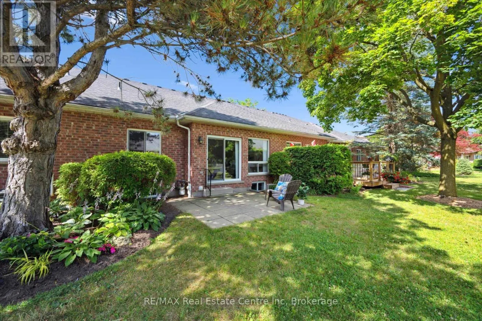 3 GARDENVIEW COURT