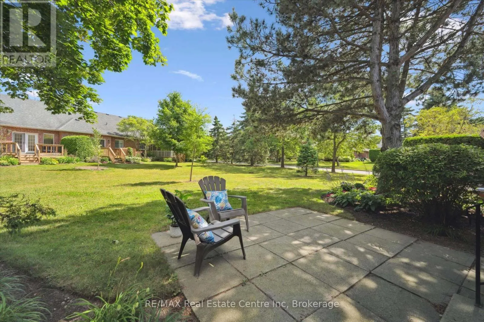 3 GARDENVIEW COURT