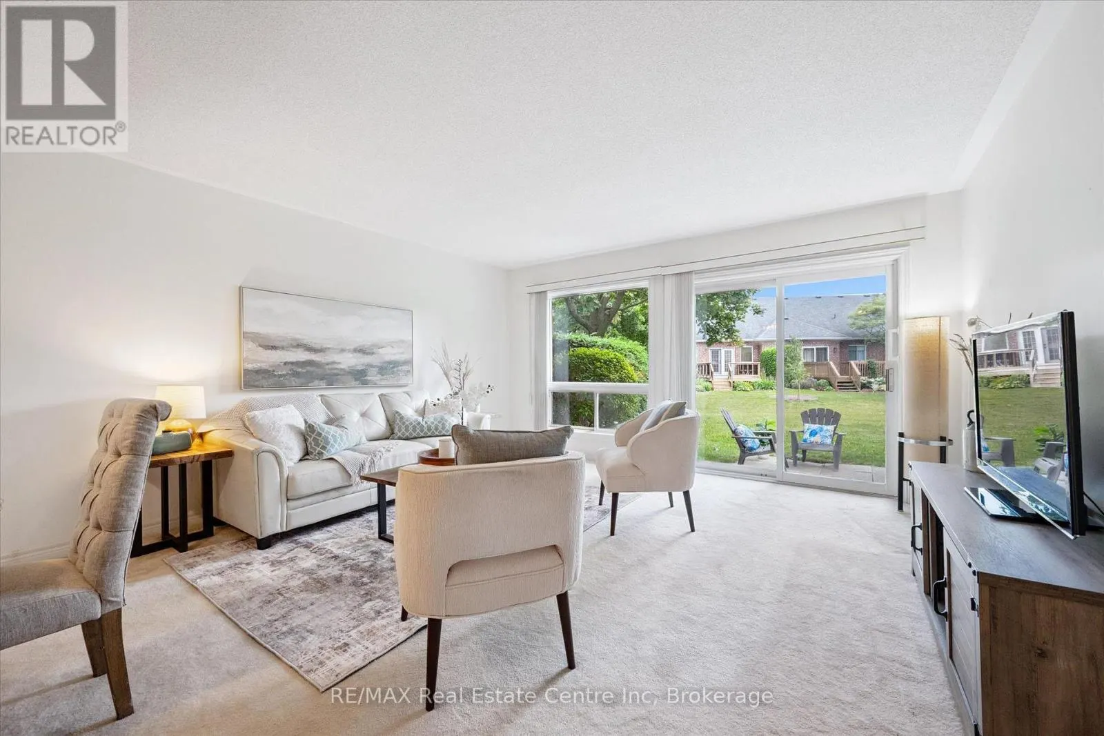 3 GARDENVIEW COURT