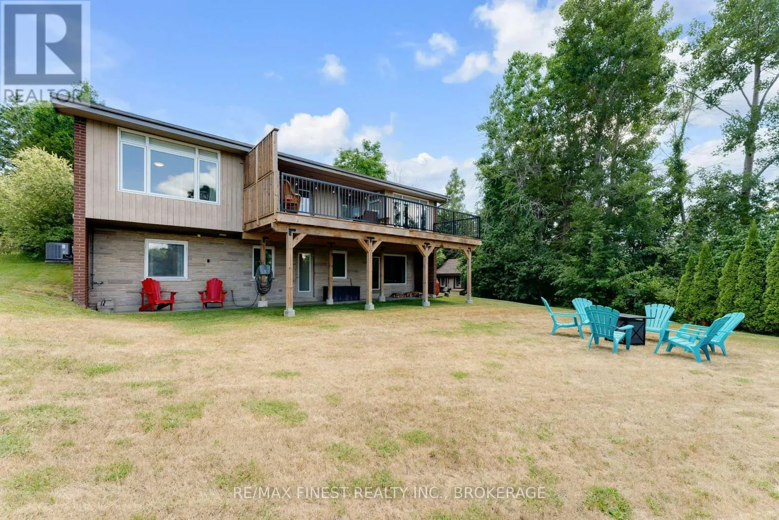 26 BROOKLANDS PARK AVENUE
