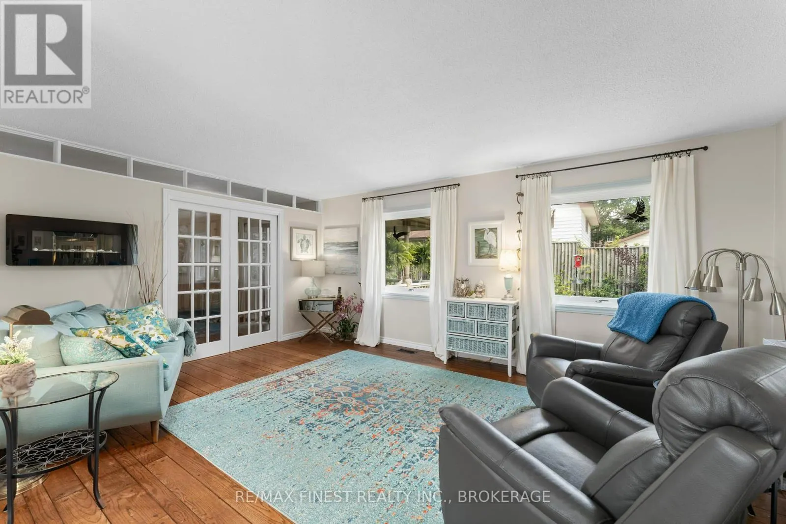 26 BROOKLANDS PARK AVENUE