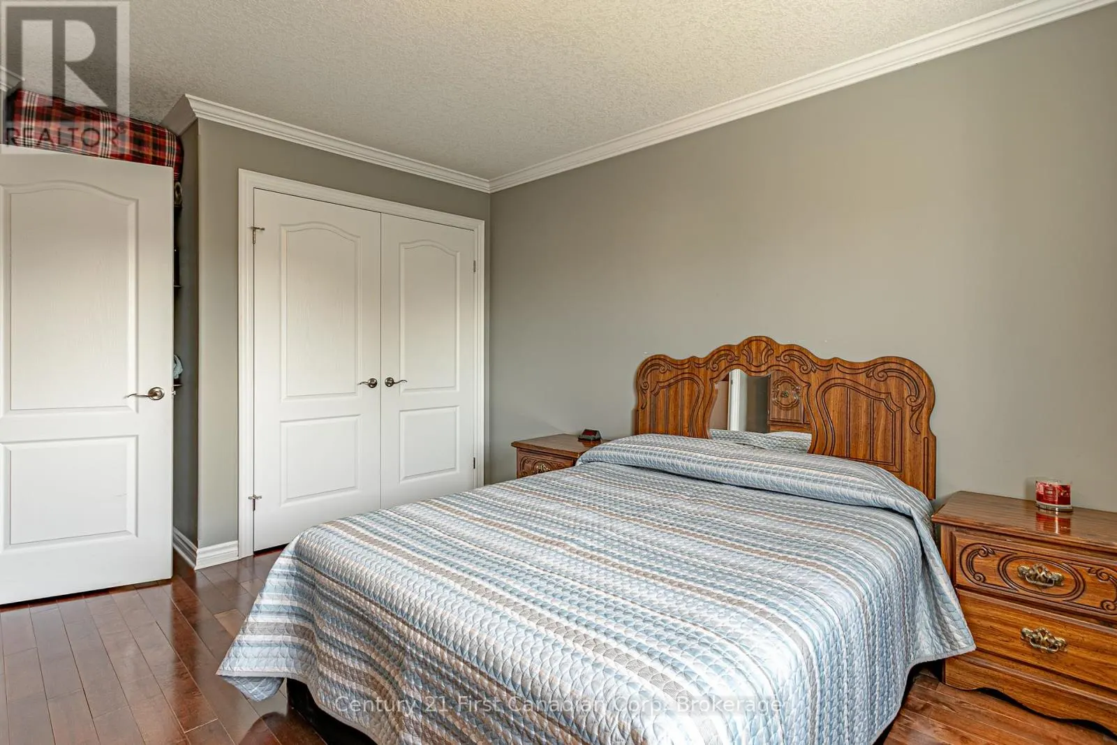 78 OLIVER CRESCENT
