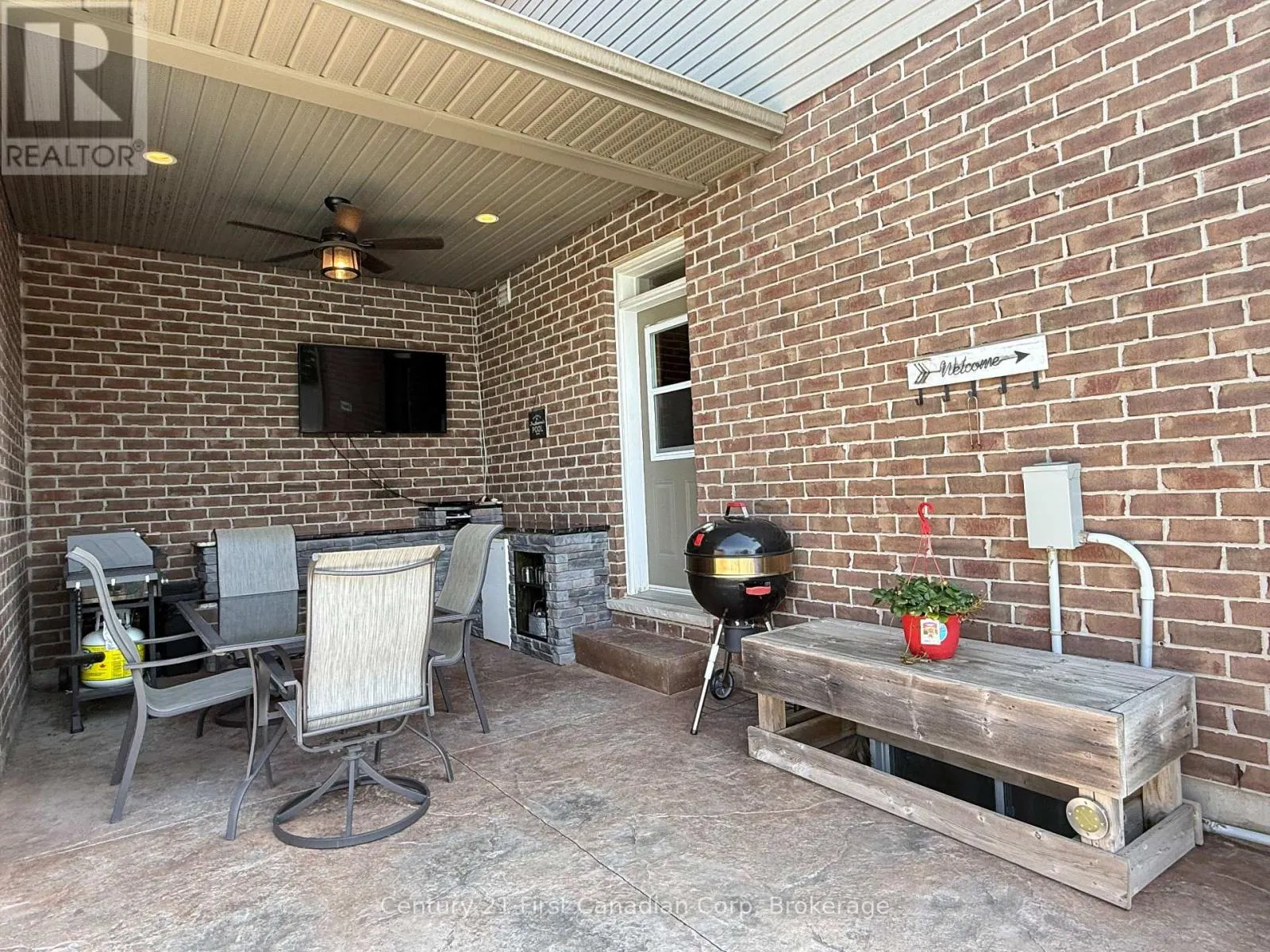 78 OLIVER CRESCENT