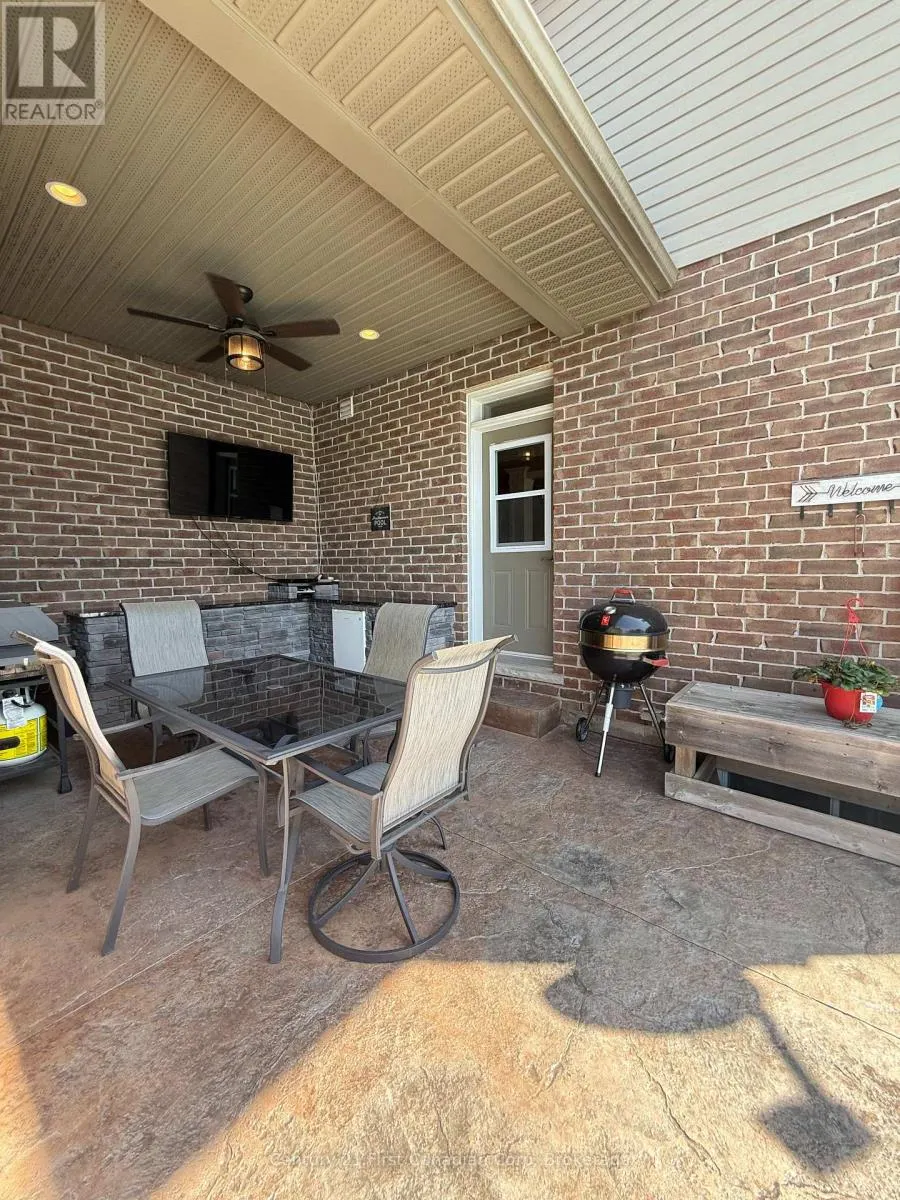 78 OLIVER CRESCENT
