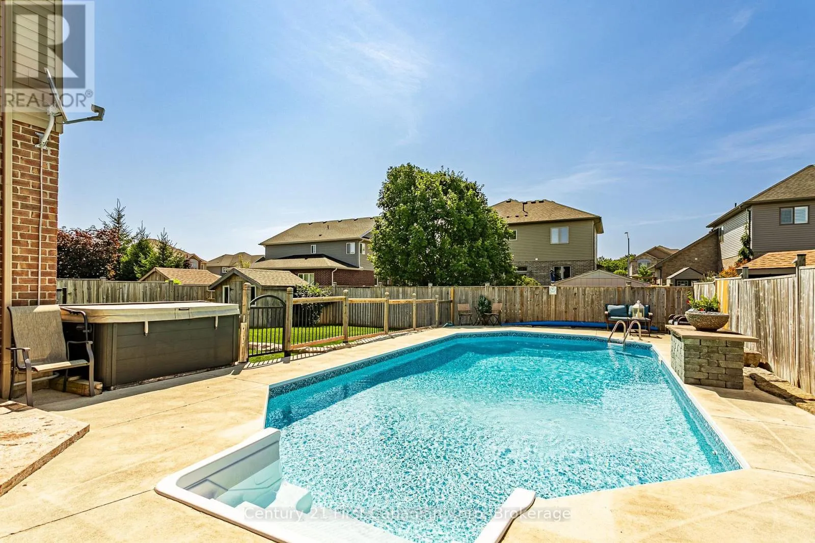 78 OLIVER CRESCENT