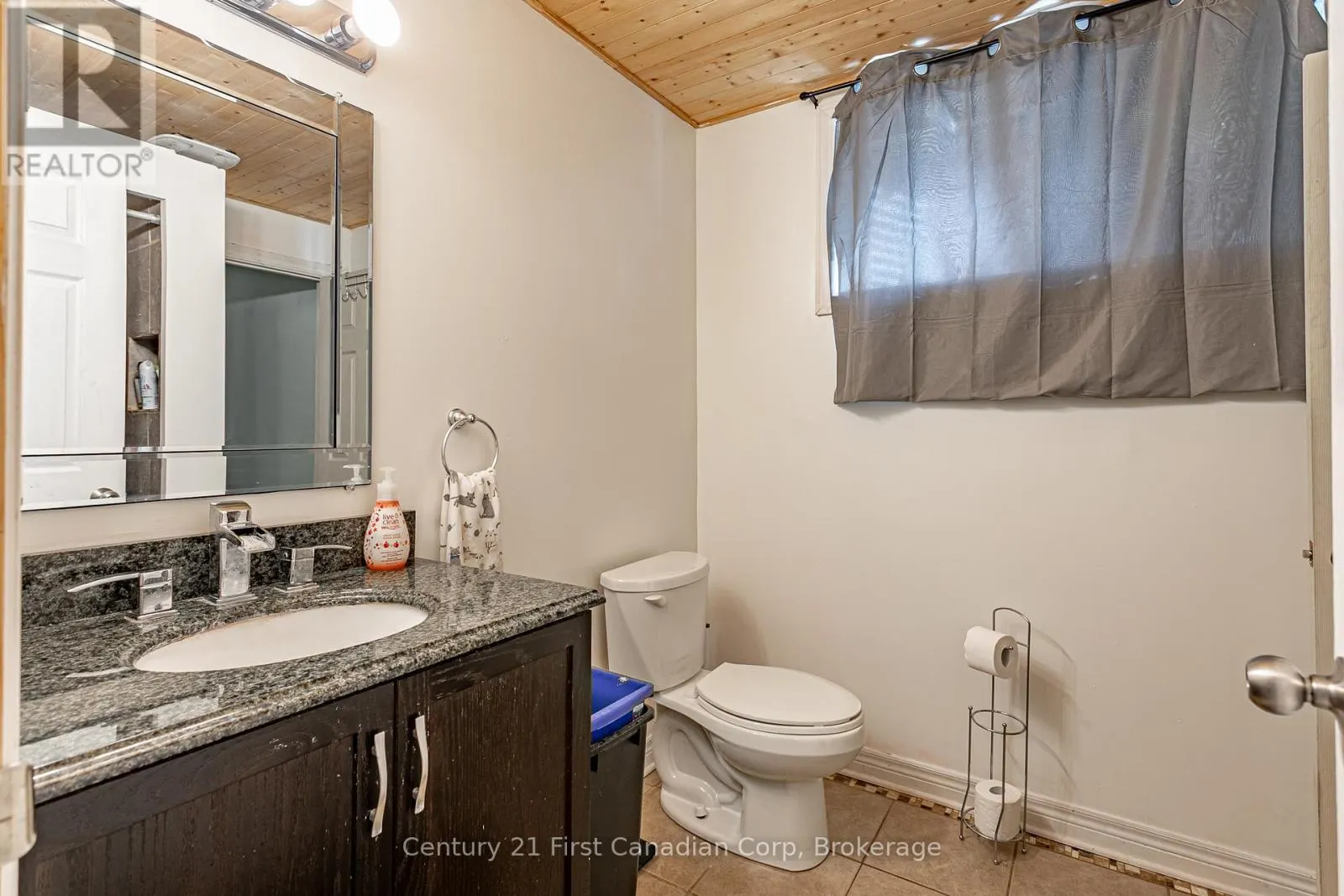 78 OLIVER CRESCENT