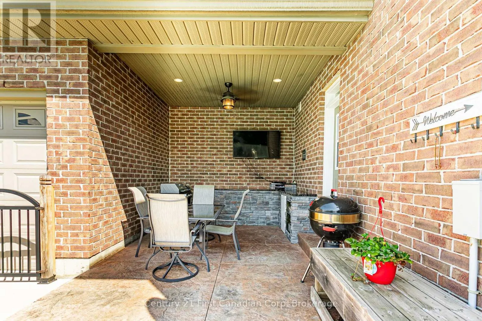 78 OLIVER CRESCENT