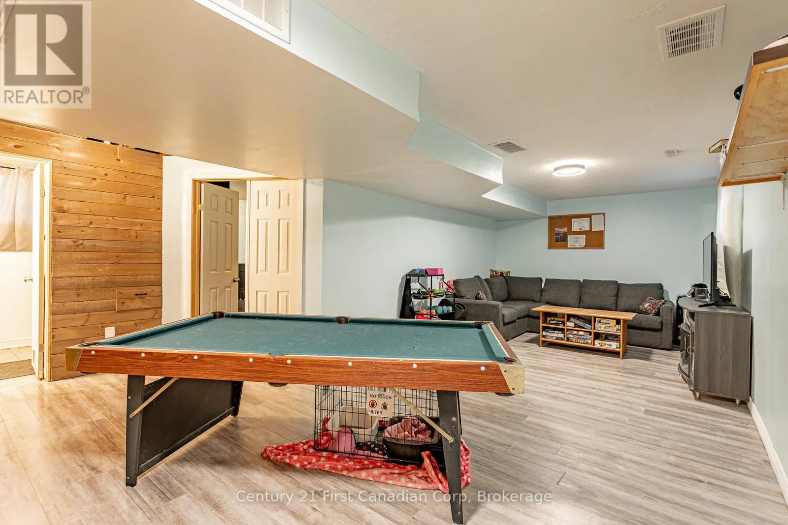78 OLIVER CRESCENT