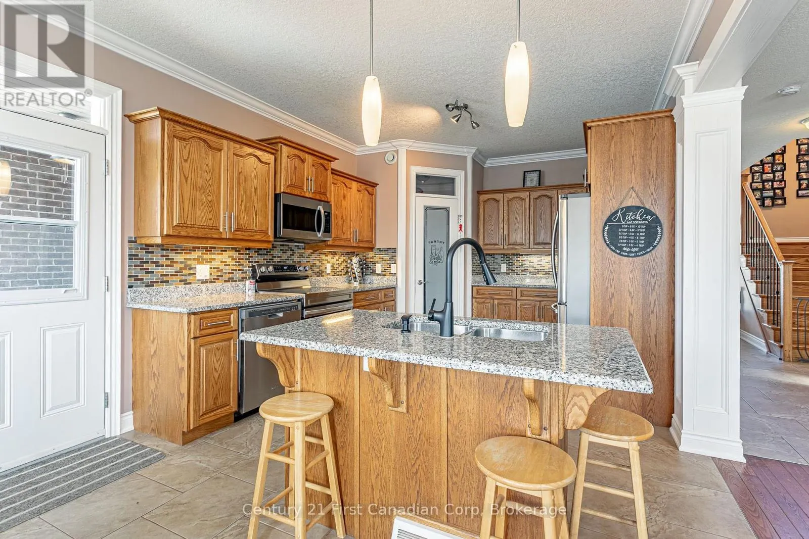 78 OLIVER CRESCENT