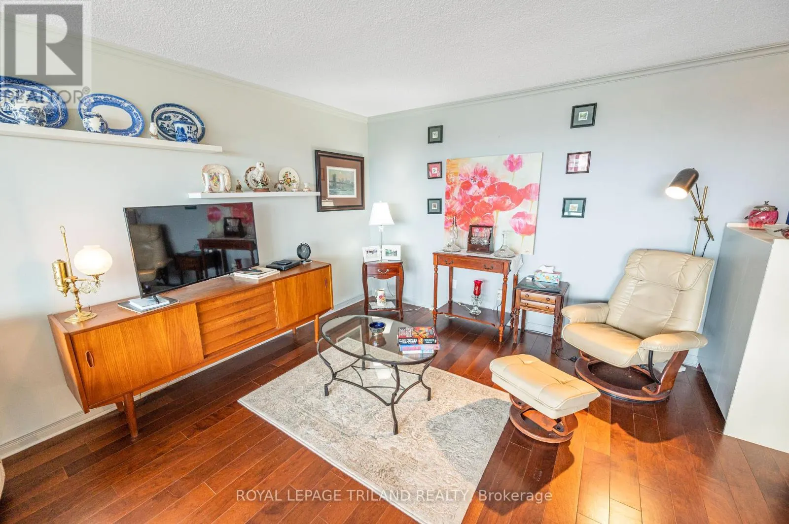 1401 - 389 DUNDAS STREET, #1401
