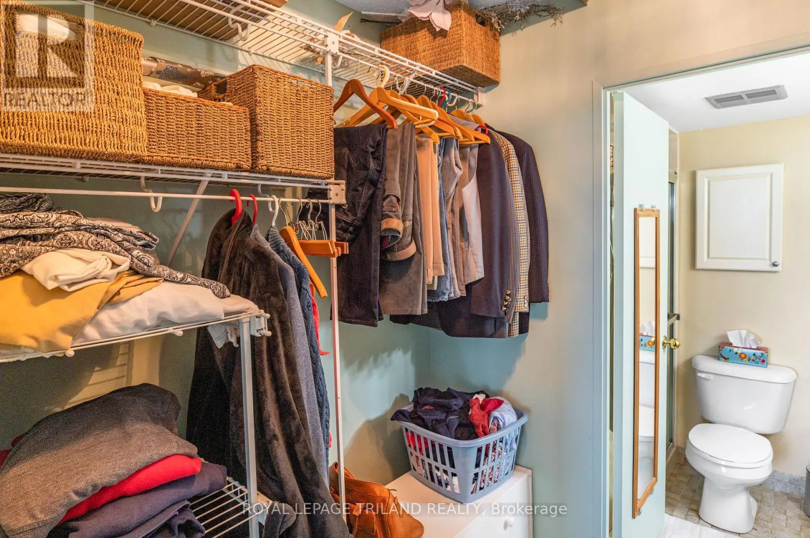 1401 - 389 DUNDAS STREET, #1401
