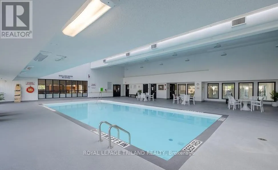 1401 - 389 DUNDAS STREET, #1401