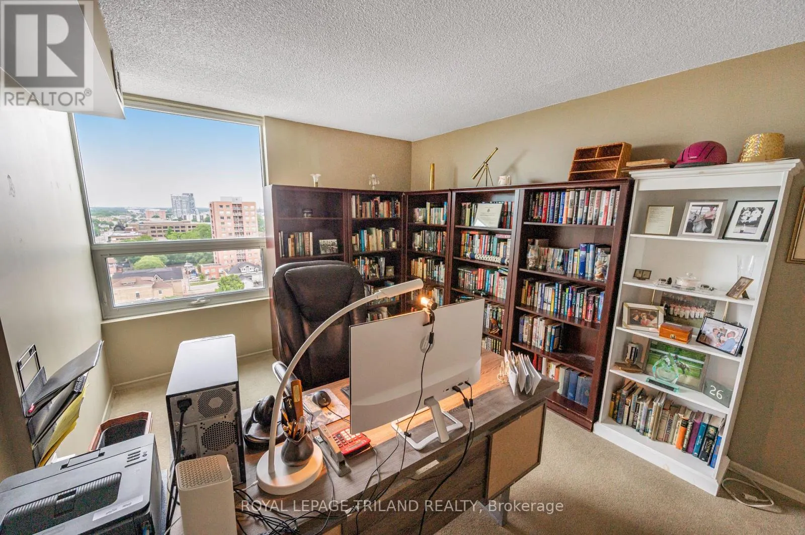 1401 - 389 DUNDAS STREET, #1401